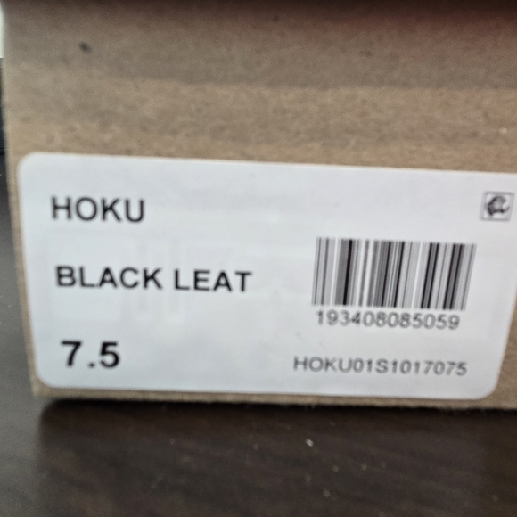 Steve Madden Leather Black HOKU womens slides Size 7.5 - Picture 9 of 10